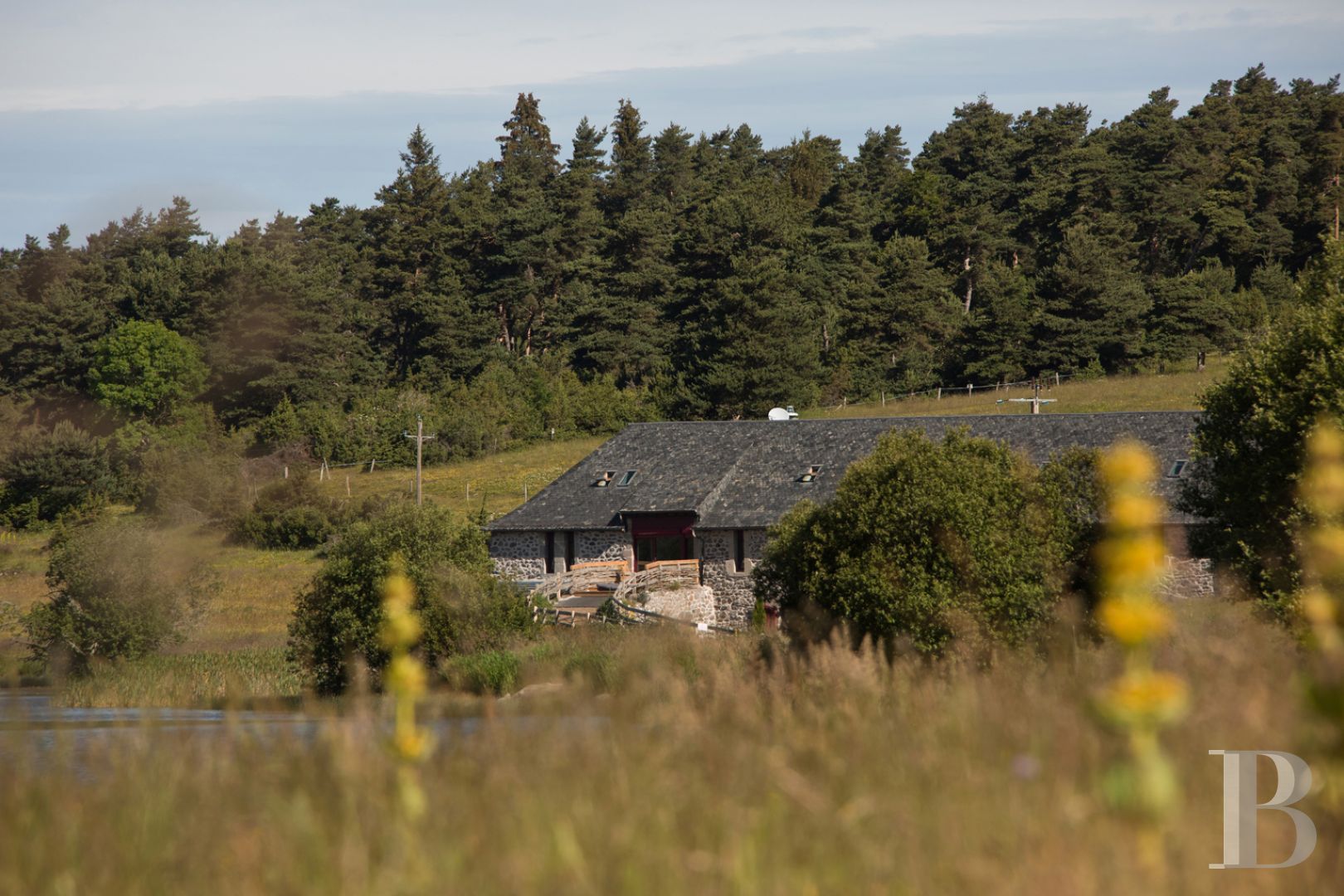 Patrice Besse Hôtel Auvergne Sur La Via Averna Au Nord Des Terres Daubrac Une Ancienne 0170