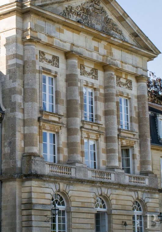 Dans l’Orne,  un majestueux château classique du 18e siècle et son ancienne maison de chef de culture  au milieu de ses terres - photo  n°51