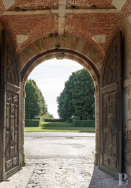 Près de Fontainebleau, les dépendances d’un château du 17e siècle aménagées en lieux de villégiature - photo  n°24