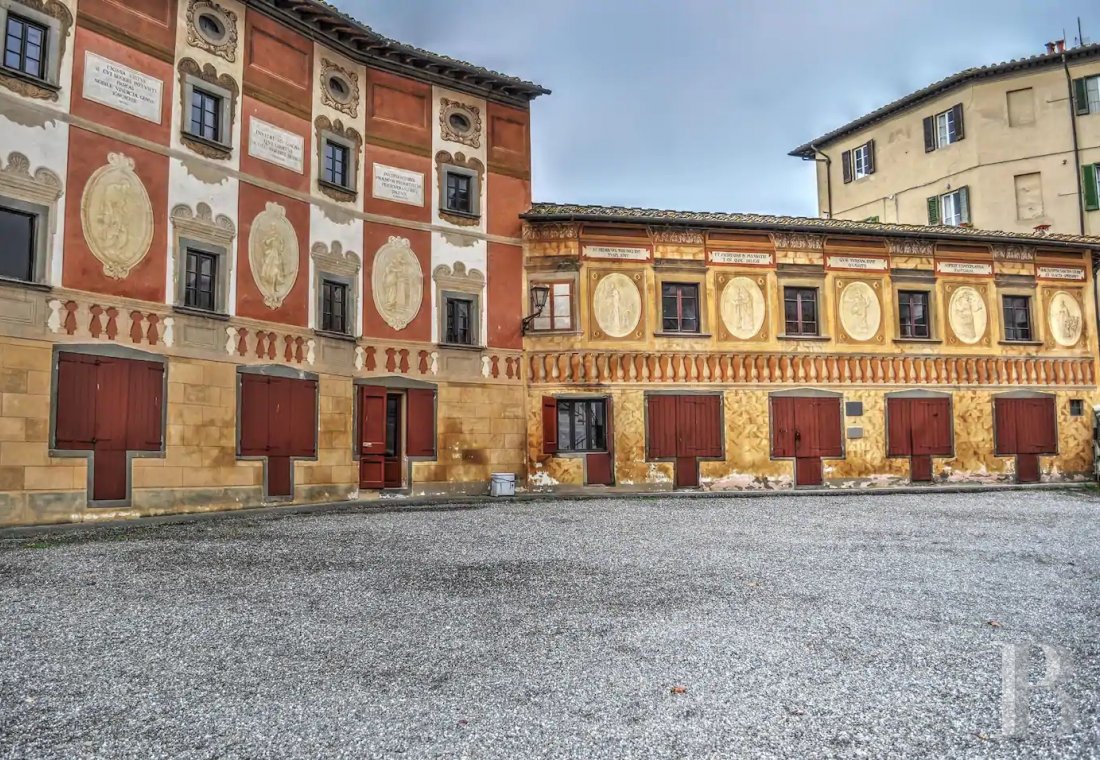 À San Miniato, à mi-chemin entre Florence et Pise, un vaste appartement sur deux niveaux dans un palais du 16e siècle - photo  n°21