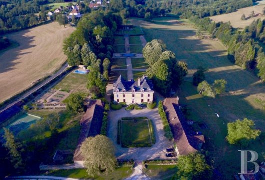 Au nord de la Dordogne, entre Périgueux et Limoges, un élégant château du 17e et son parc à perte de vue - photo  n°32