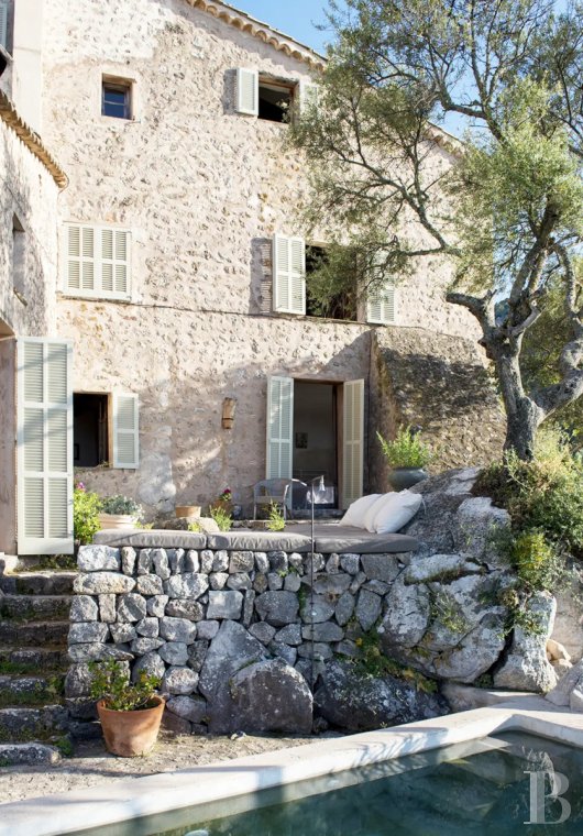 À Déia, sur l’île de Majorque, une maison traditionnelle en bordure de village  - photo  n°7
