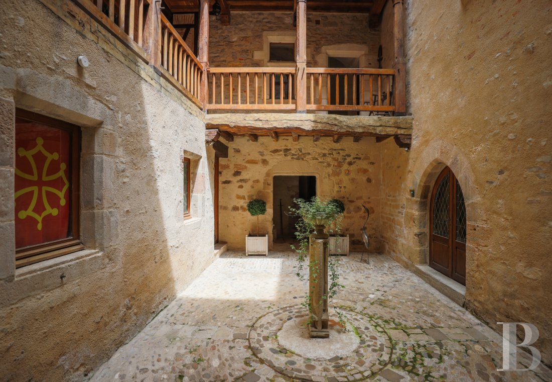 À Cordes-sur-Ciel, dans le Tarn, une maison du 15e siècle restaurée dans les règles de l’art - photo  n°5