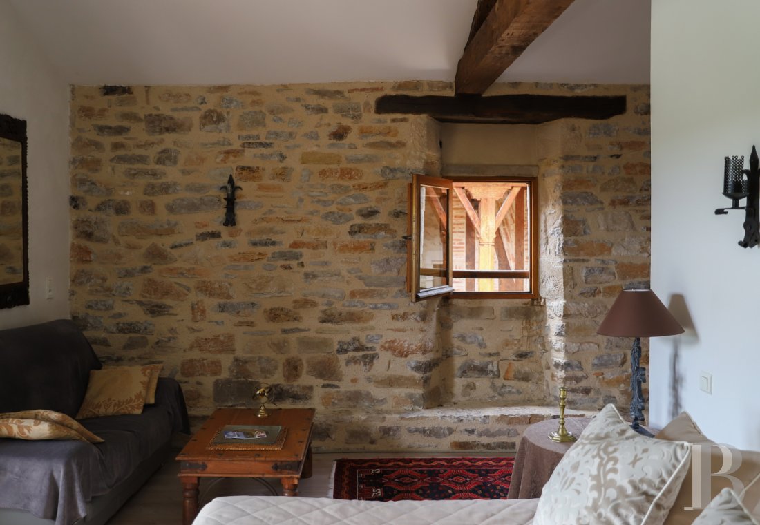 À Cordes-sur-Ciel, dans le Tarn, une maison du 15e siècle restaurée dans les règles de l’art - photo  n°13