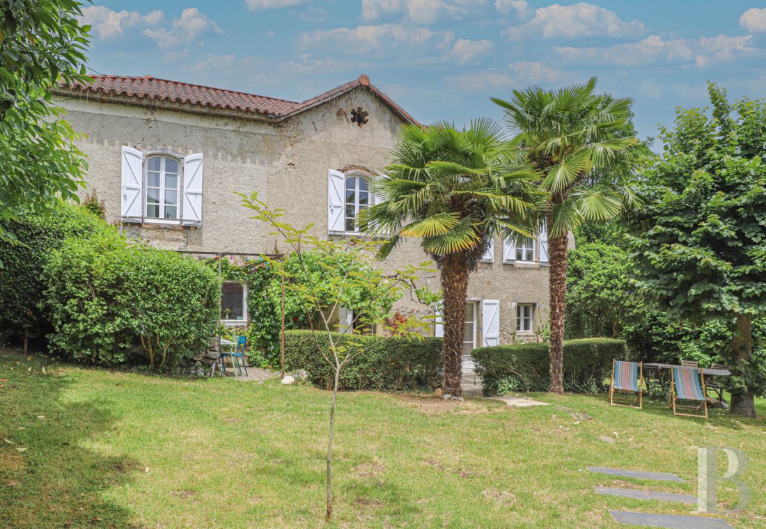 En Haute-Garonne, à Saint-Bertrand-de-Comminges, une maison de maître du 19e siècle dans un hameau - photo  n°4