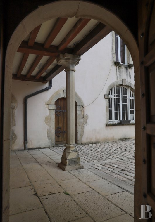 Au cœur de la Bourgogne et du vignoble d’Auxey-Duresses,  une propriété viticole et son château du 16ème siècle - photo  n°29