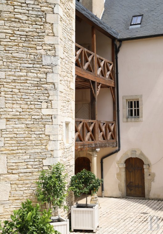 Au cœur de la Bourgogne et du vignoble d’Auxey-Duresses,  une propriété viticole et son château du 16ème siècle - photo  n°30