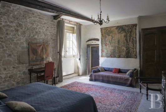 Dans le Minervois, une ancienne forteresse du 12e siècle  transformée en confortable demeure  - photo  n°29