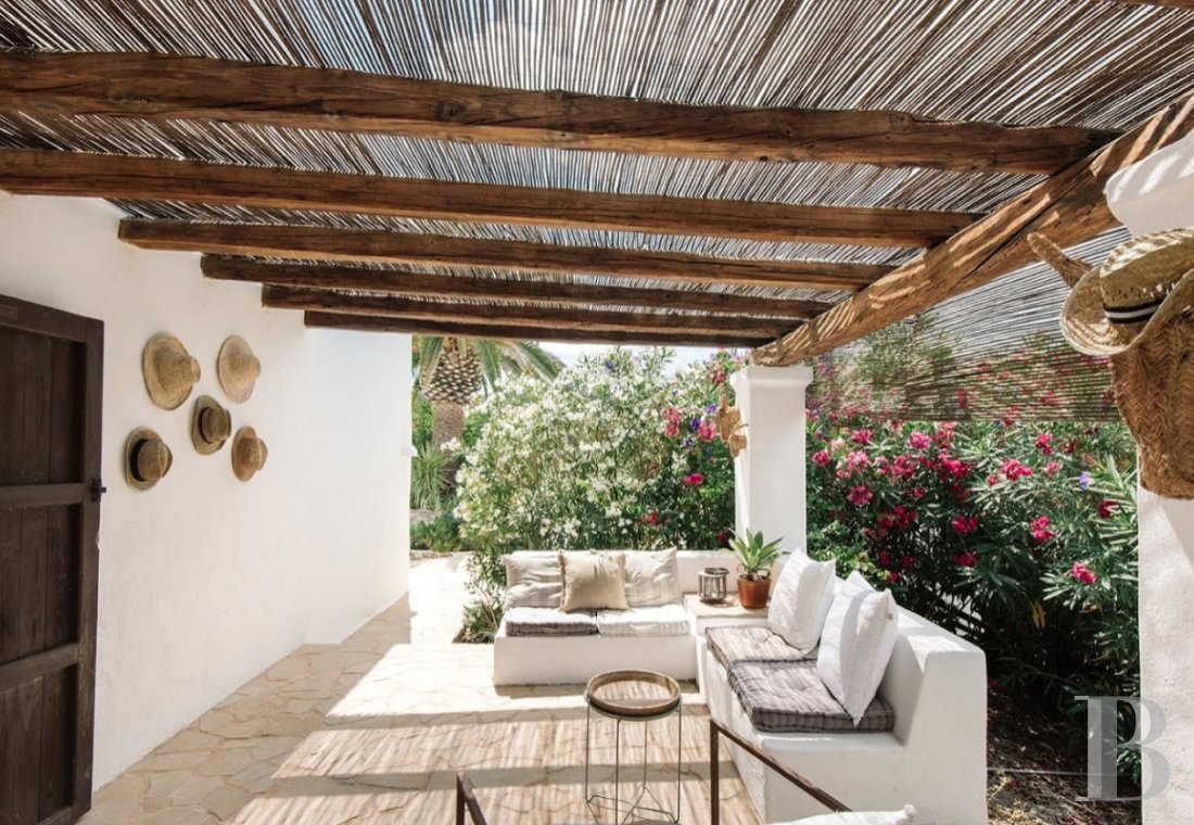 Sur l’île d’Ibiza, une « finca » du 18e siècle convertie en maison d’hôtes chic et intime - photo  n°4