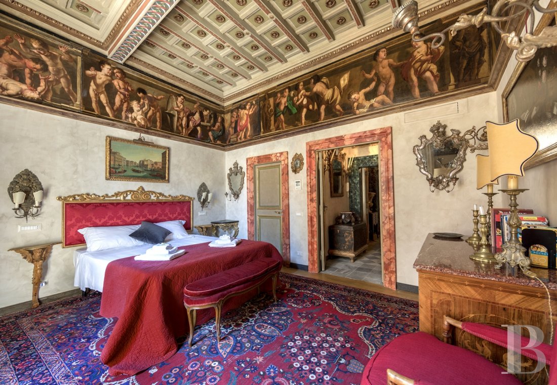 À Rome, tout près de la place Navone,  un appartement dans un palazzo du 16e siècle - photo  n°13