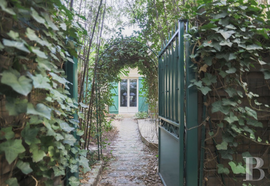 maisons à vendre - paris - À quelques encablures du bois de Vincennes, dans le 12e arrondissement, une maison cachée de 140 m² et son jardin de 95 m² 