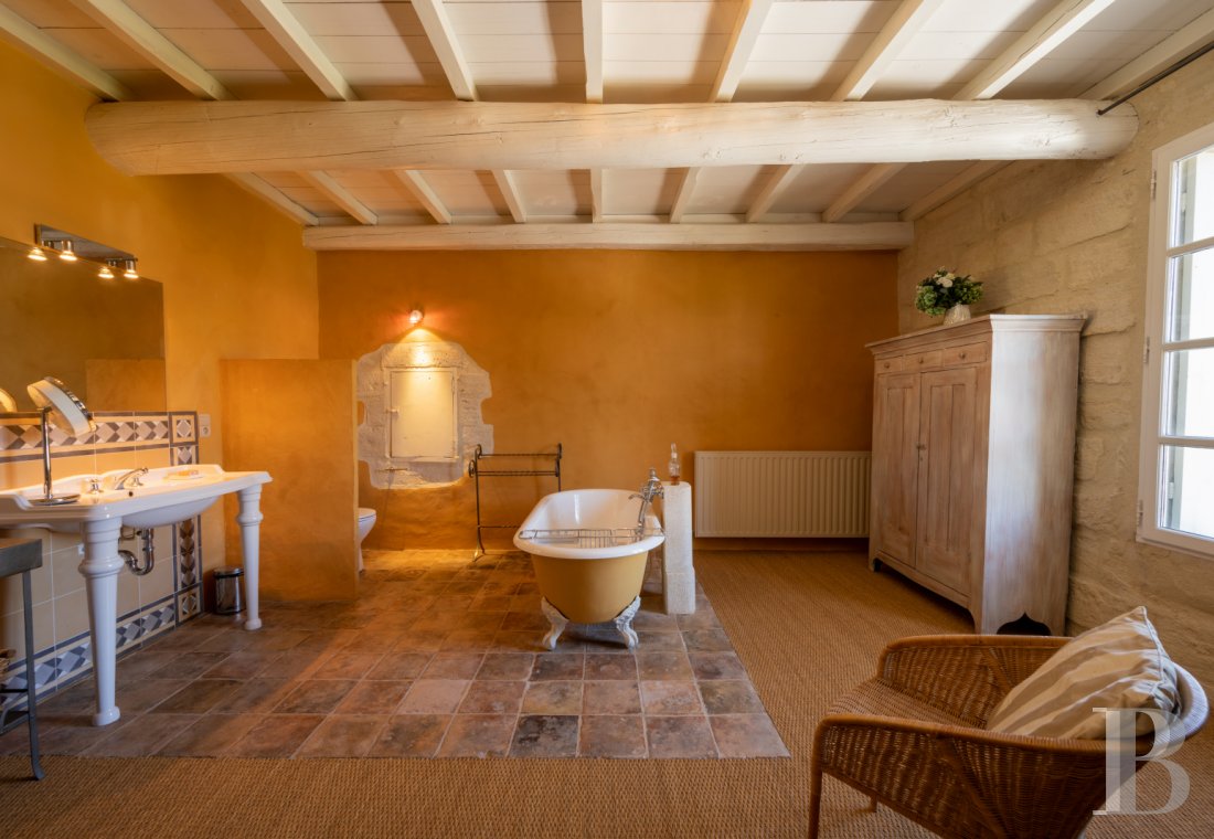 À Uzès, dans le Gard, une maison du 17e siècle imprégnée de voyages - photo  n°13