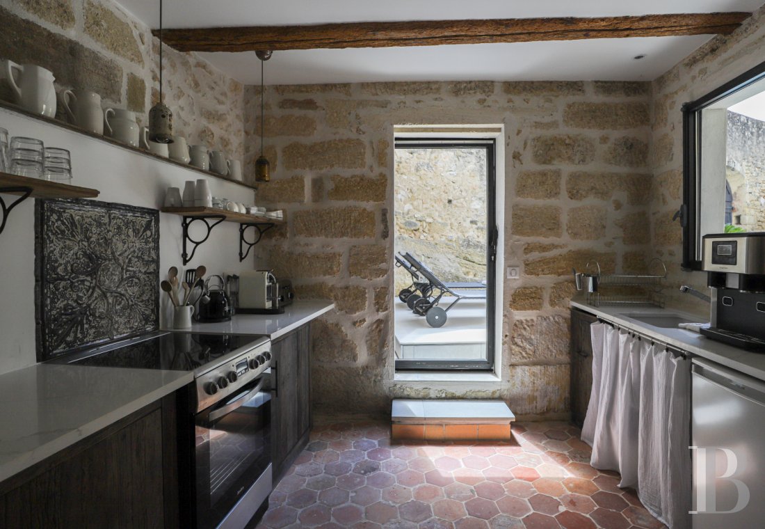 À Saint-Siffret, non loin d’Uzès, dans le Gard, une maison de village du 18e siècle réhabilitée dans un esprit créatif - photo  n°23