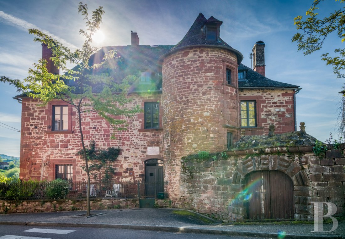 En Corrèze, à Meyssac, une ancienne maison noble du 16e siècle ravivée par un courant anticonventionnel - photo  n°1