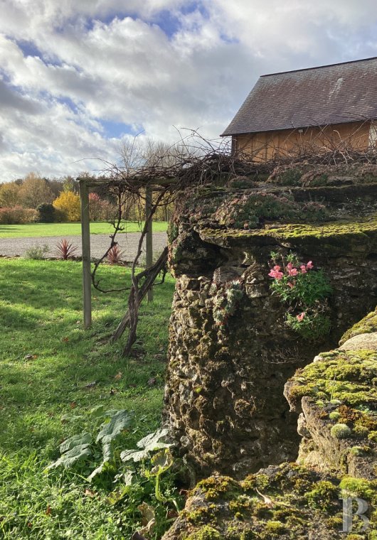 maisons de caractère à vendre - pays-de-loire - Dans la Vallée du Loir, entre Le Mans et Tours, un corps de ferme du 18ème siècle, entièrement restauré