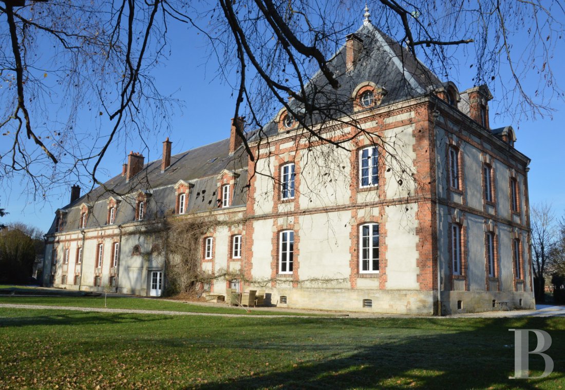 châteaux à vendre - lorraine - A 2h de Paris, entre Reims et Nancy, le château du Marquis de Nettancourt