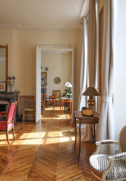 hôtels particuliers à vendre - pays-de-loire - Dans une petite cité historique de l'Anjou, un hôtel particulier du 18e s. avec jardin