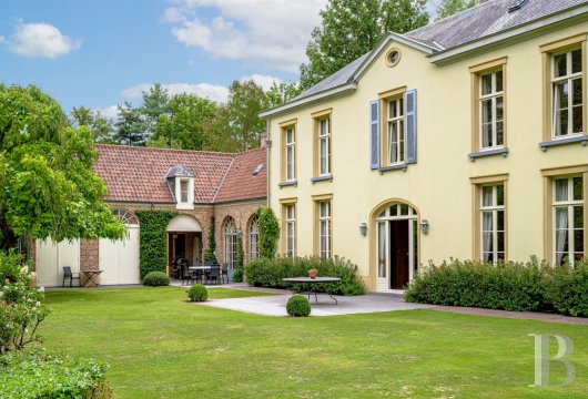 Aux portes de Waterloo, une propriété contemporaine familiale et son parc 