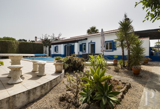 À Aljezur, une villa algarvienne aux portes des plages de la Costa Vicentina