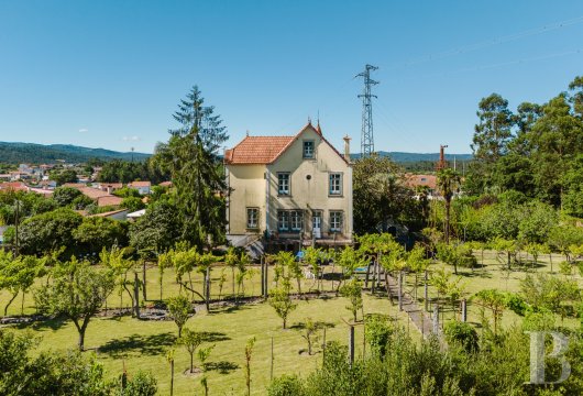 À Barroselas, près de Viana do Castelo, une quinta centenaire d'inspiration brésilienne et sa chapelle sur 6 ...