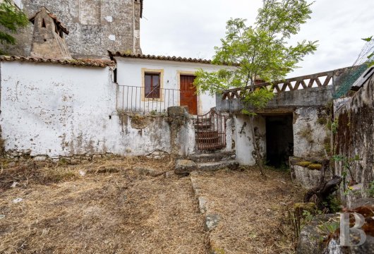 Au sein du parc naturel de São Mamede, un ensemble de bâtiments à restaurer sur environ 3 ha