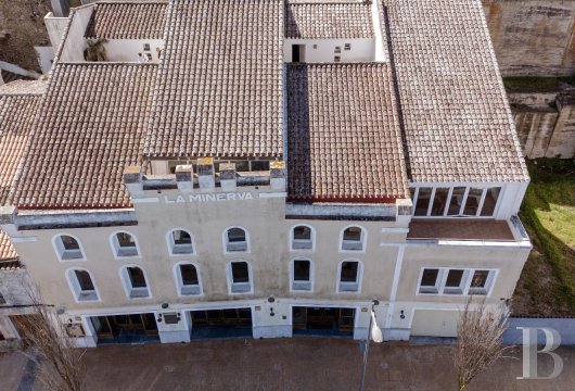Face au port de Mahón, un immeuble de plus de 1 300 m² en front de mer, avec potentiel de conversion résidentielle